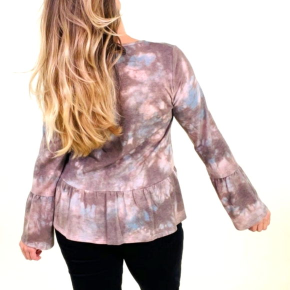 Cotton Bleu NWOT Tie Dye Bottom Ruffle Top L - Picture 2 of 9
